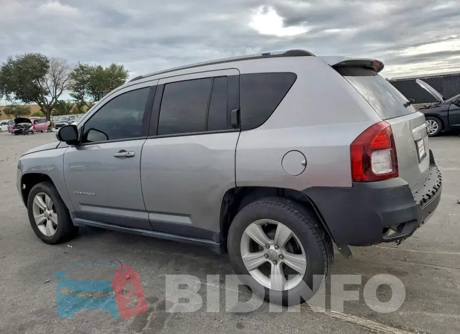 1C4NJCBA3GD641642 Photo# 2