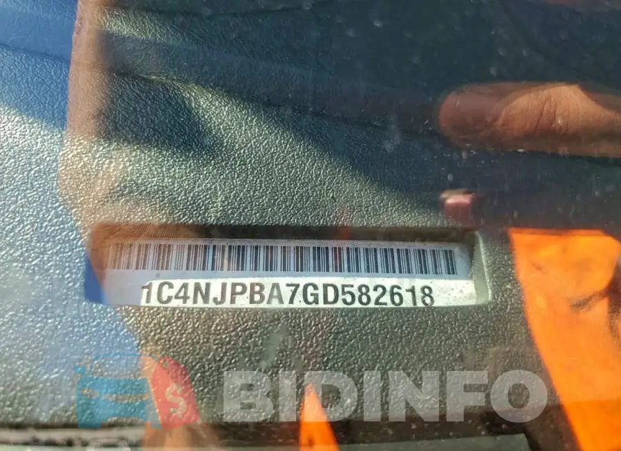 1C4NJPBA7GD582618 Photo# 12