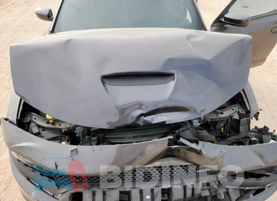 2C3CDXCT4MH578088 Photo# 11