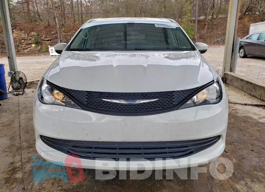 2C4RC1AG3JR121645 Photo# 5