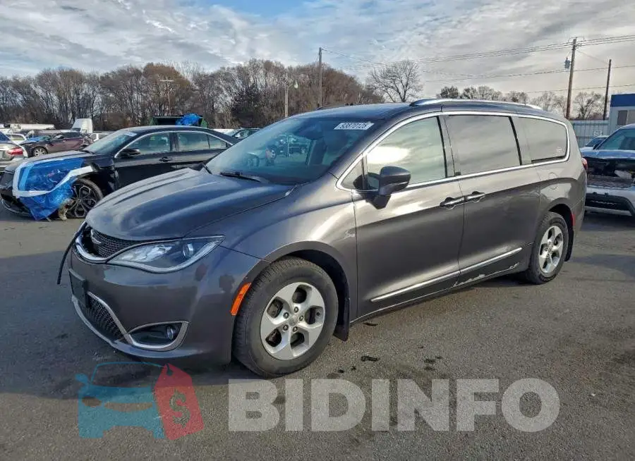 2C4RC1EG8HR599726 Photo# 1
