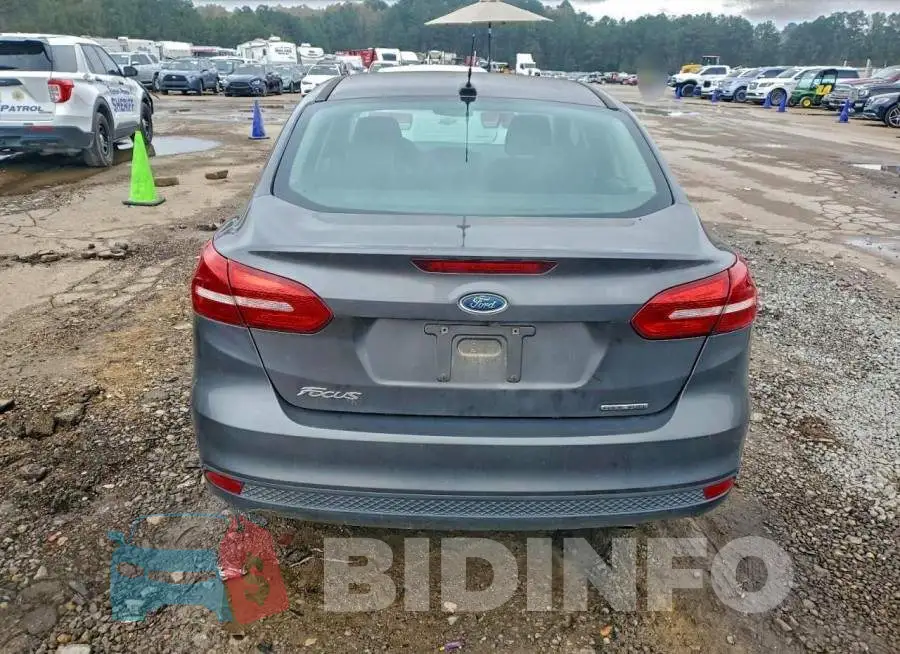 1FADP3E28GL266471 Photo# 6