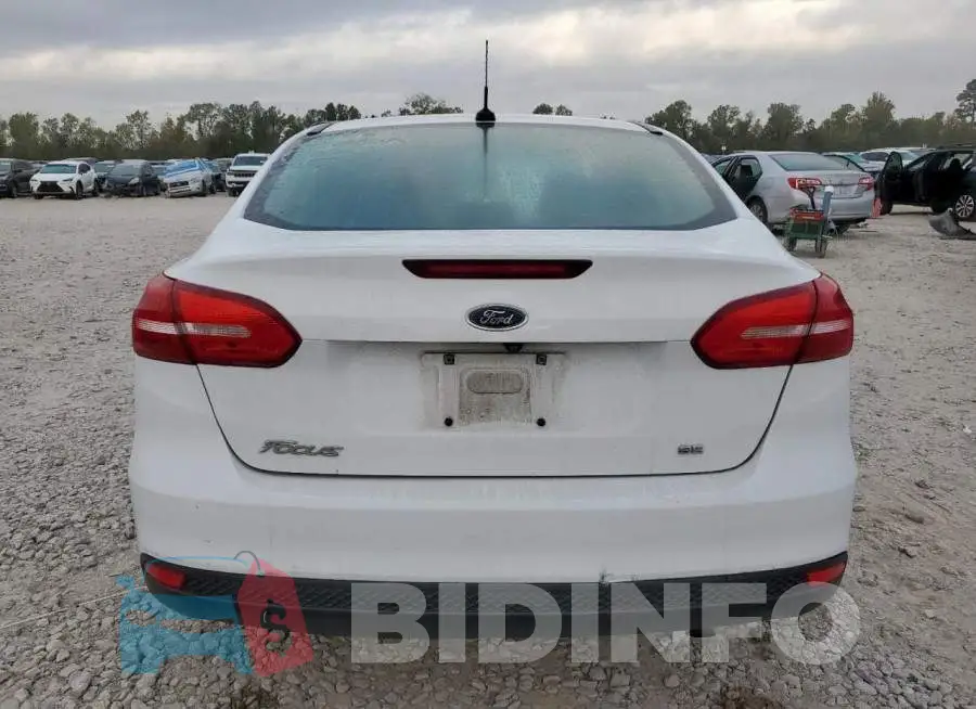 1FADP3F25HL300043 Photo# 6
