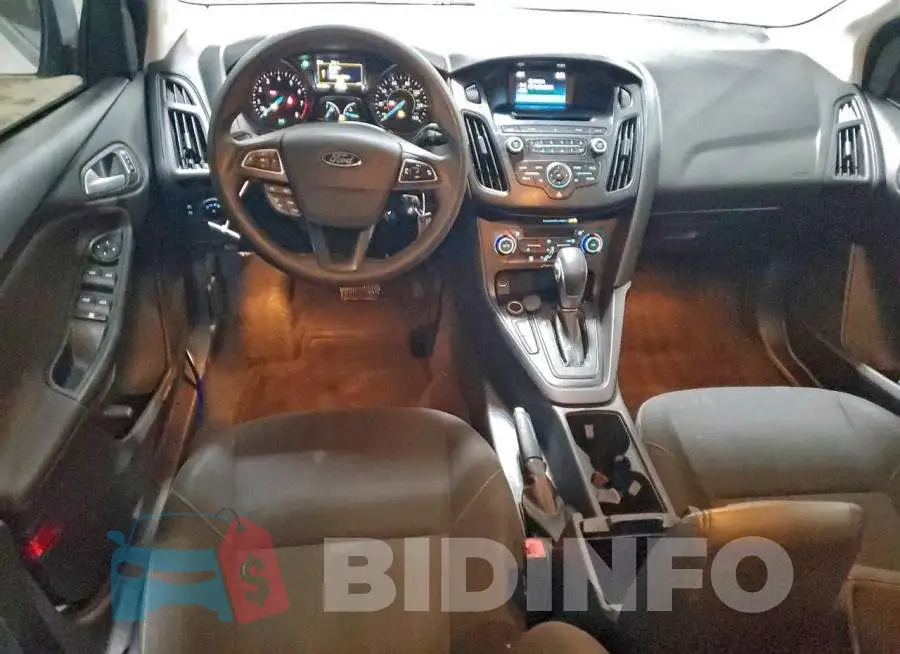 1FADP3FE8HL275939 Photo# 8