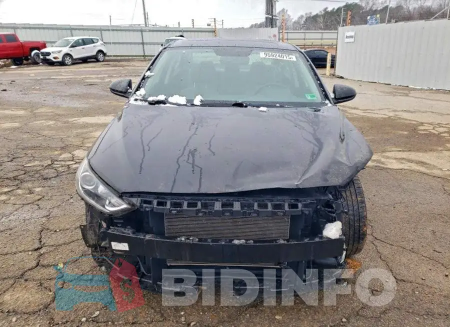 5NPD84LF4JH373578 Photo# 5