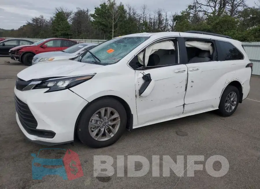 5TDBRKEC7SS261686 Photo# 1