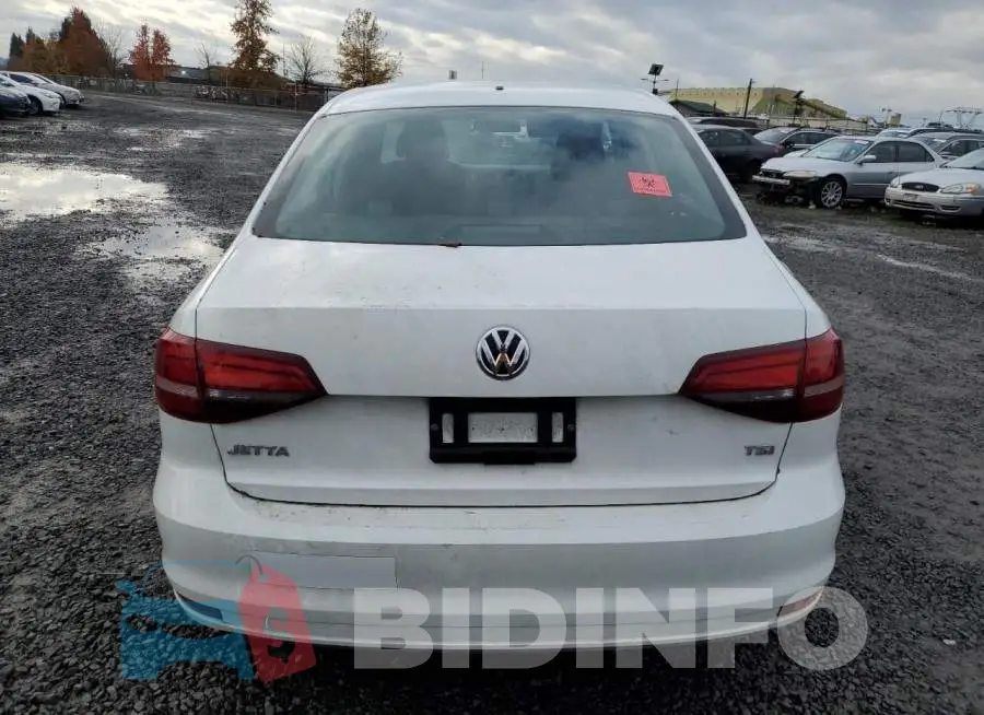 3VW167AJ0HM242408 Photo# 6