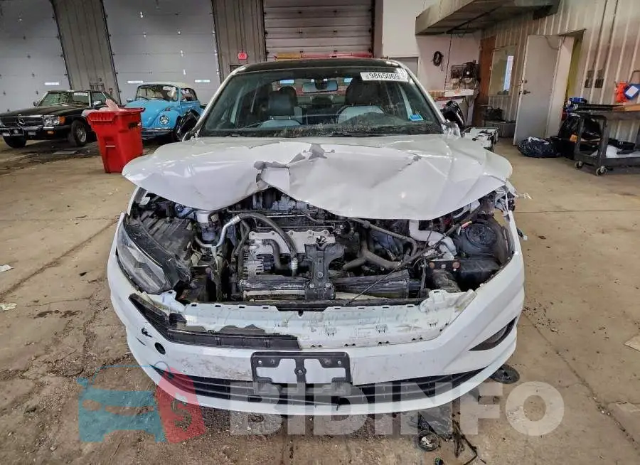 3VWC57BU3KM042621 Photo# 5