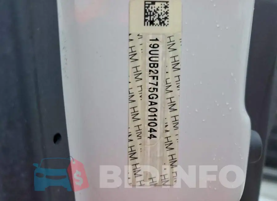 19UUB2F75GA011044 Photo# 12