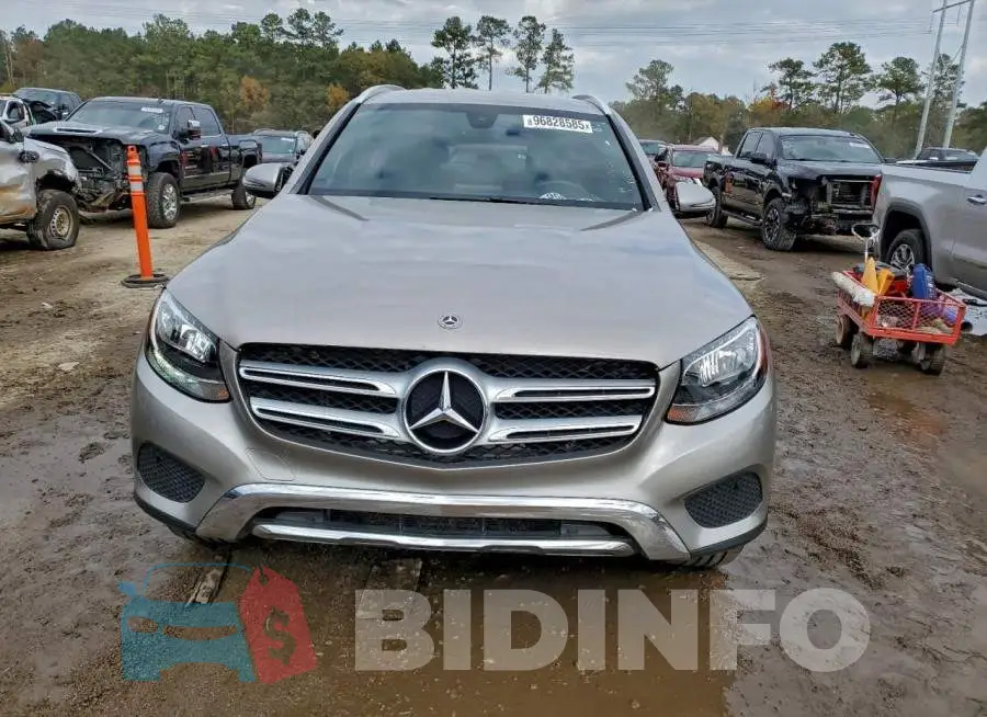 WDC0G4JB8KF587111 Photo# 5