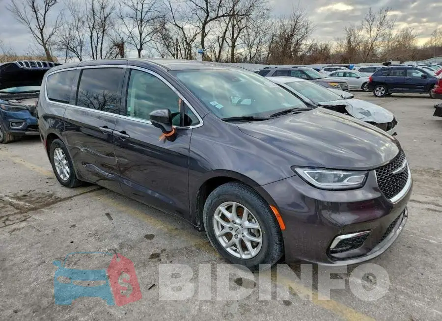 2C4RC1BG7PR577266 Photo# 4