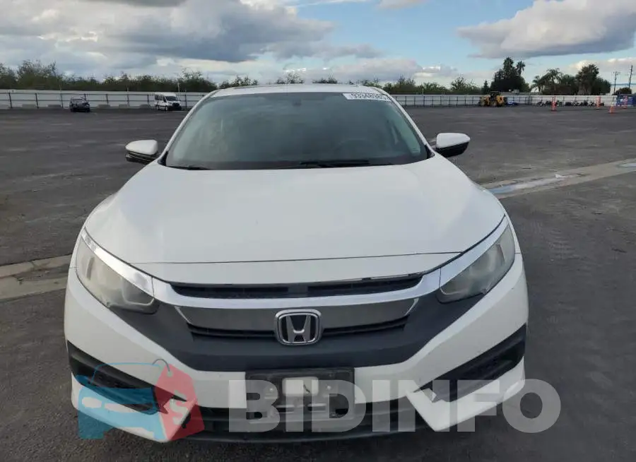 19XFC2F70HE216628 Photo# 5