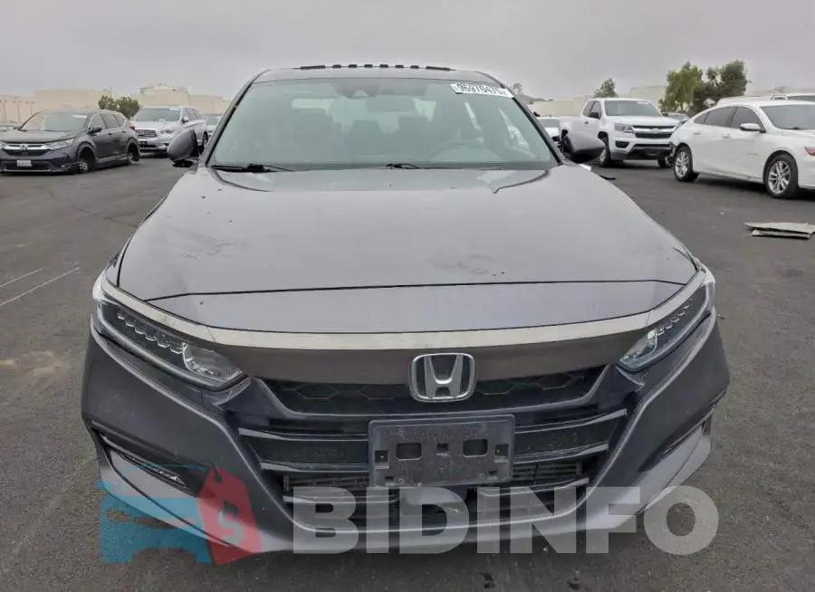 1HGCV2F35KA027298 Photo# 5