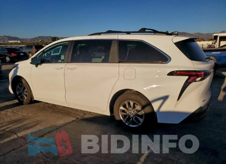 5TDBRKEC4SS255425 Photo# 2