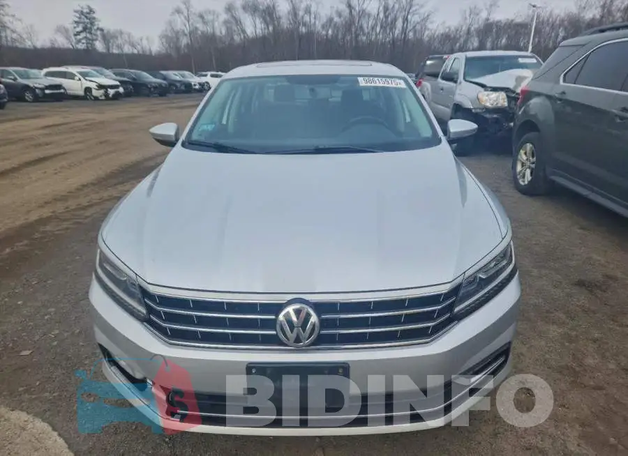 1VWBS7A3XGC035915 Photo# 5