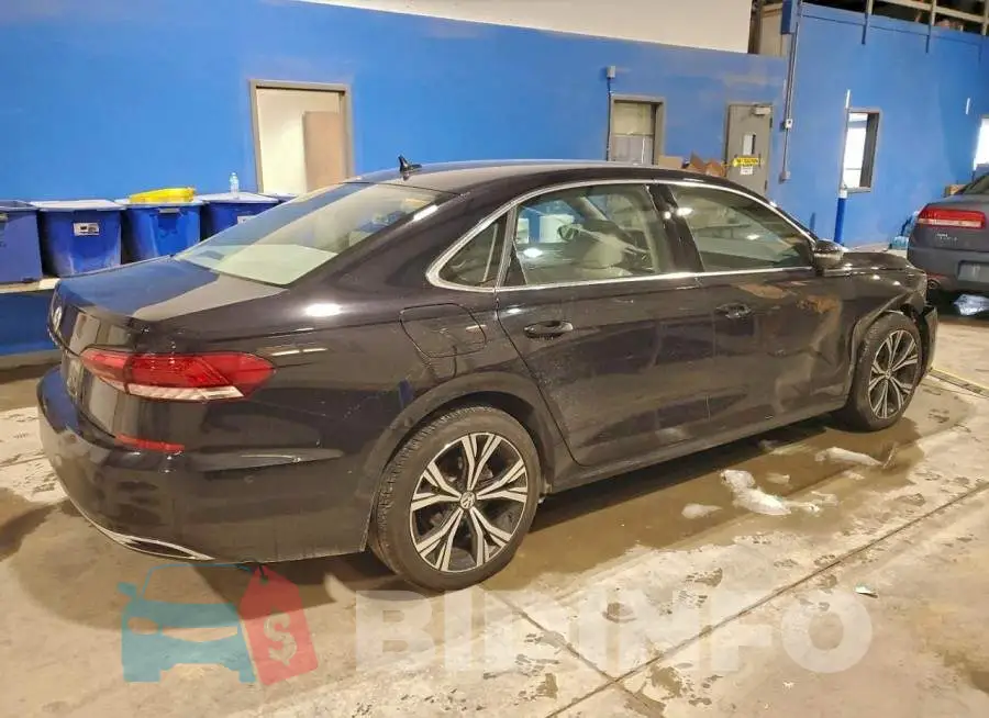 1VWCA7A32LC018723 Photo# 3