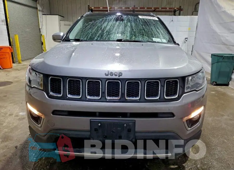 3C4NJDCB9HT636096 Photo# 5