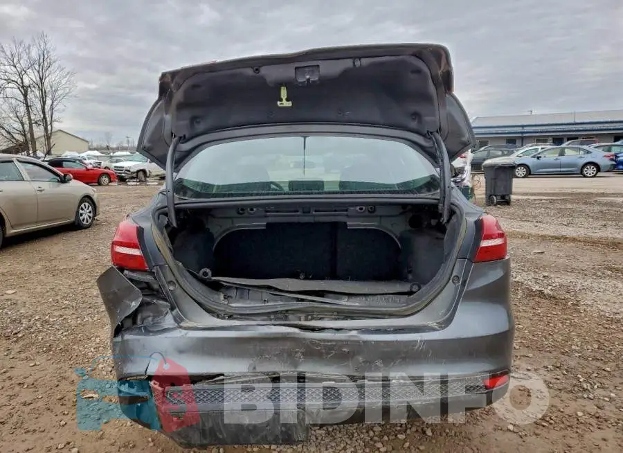 1FADP3F25JL329290 Photo# 6