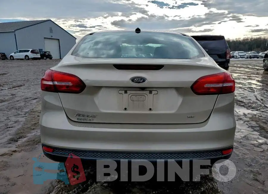 1FADP3F26JL257614 Photo# 6