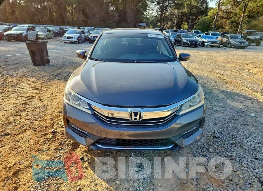 1HGCR2F54HA295273 Photo# 5