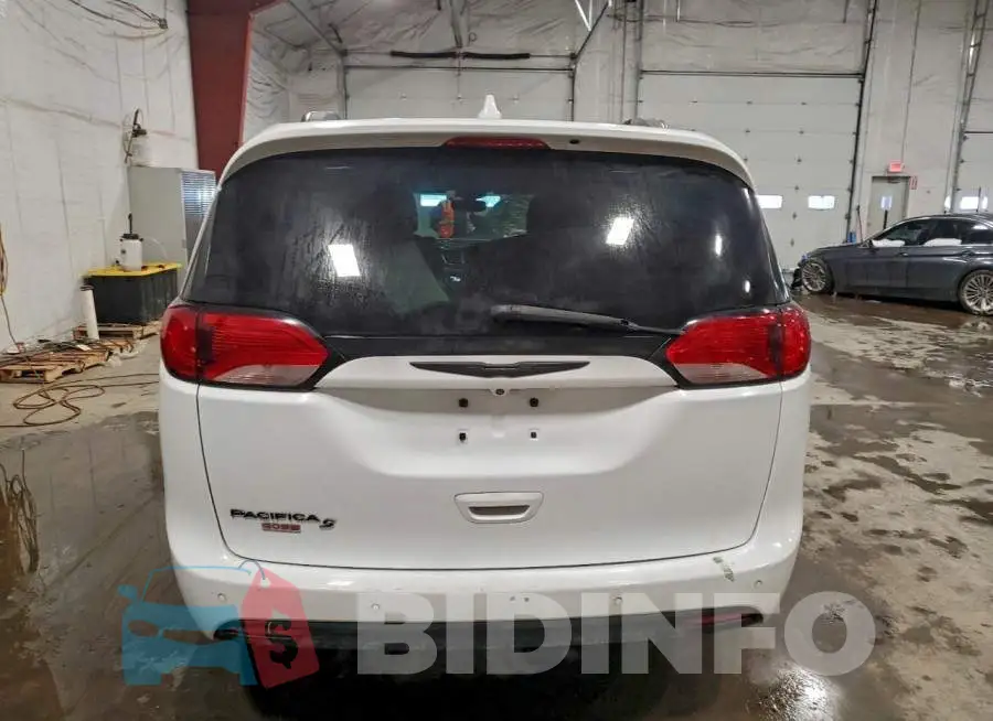 2C4RC1BG4KR732896 Photo# 6