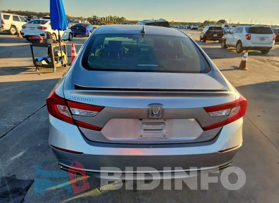 1HGCV1F36NA117834 Photo# 6