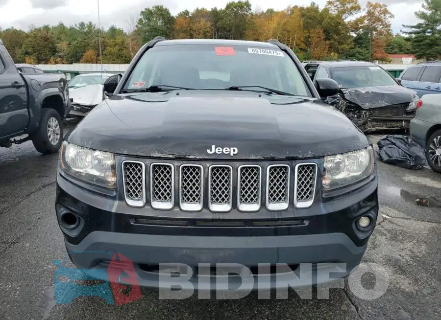 1C4NJDEBXGD723426 Photo# 5