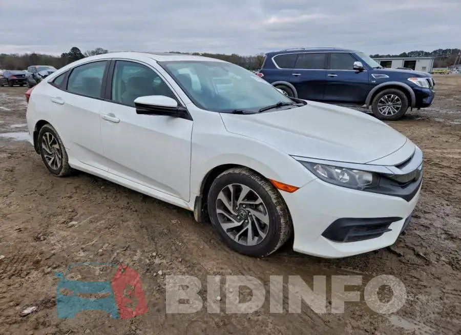 19XFC2F70HE079304 Photo# 4