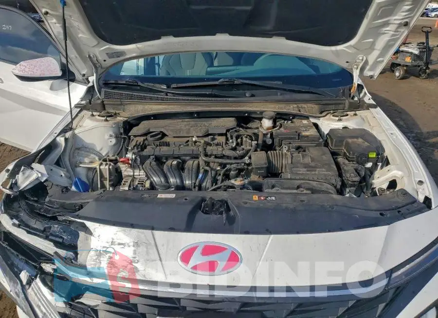 KMHLM4DGXRU681091 Photo# 11