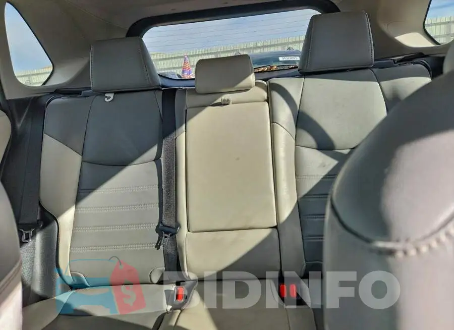 2T3A1RFV8MC161000 Photo# 10