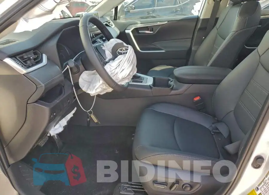 2T3C1RFV8SW420413 Photo# 7