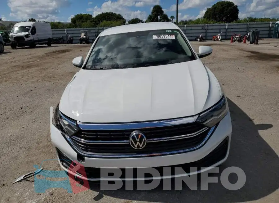 3VW5M7BU0PM017372 Photo# 5