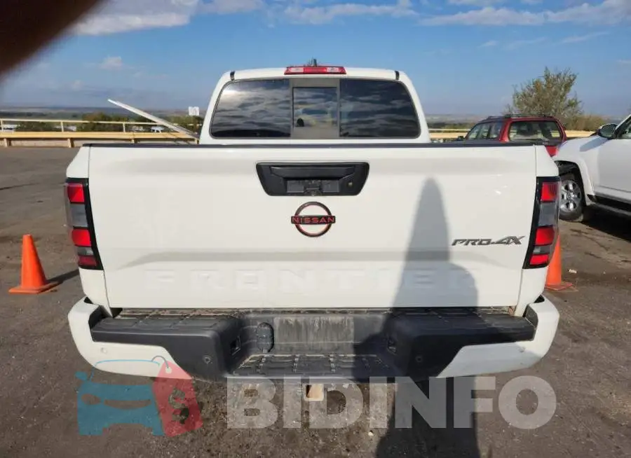 1N6ED1EK6NN684523 Photo# 6
