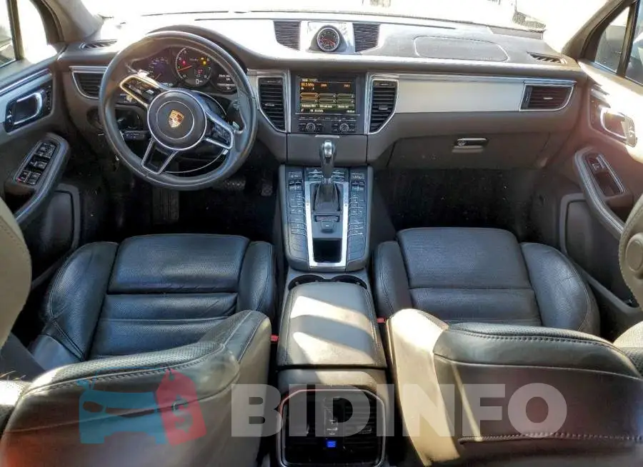 WP1AF2A52GLB93820 Photo# 8