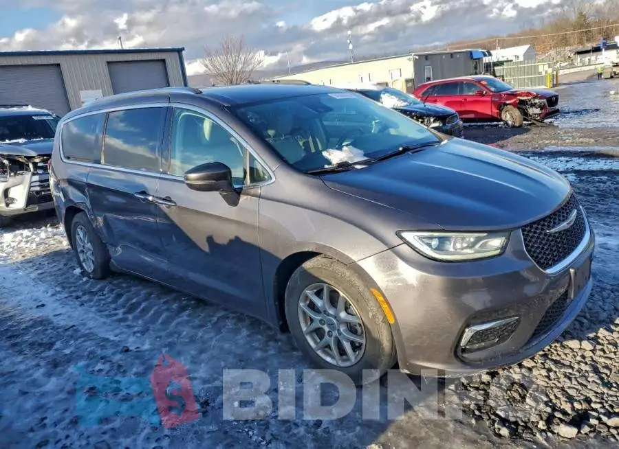 2C4RC1BG3MR600814 Photo# 4
