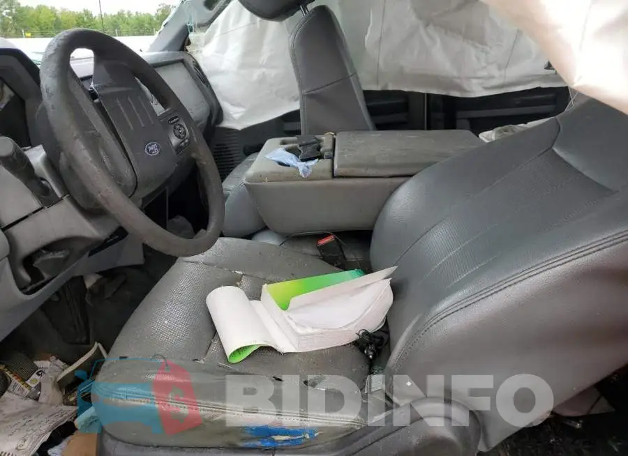1FT7X2A68GEA25718 Photo# 7