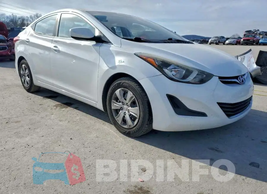 5NPDH4AE8GH782184 Photo# 4
