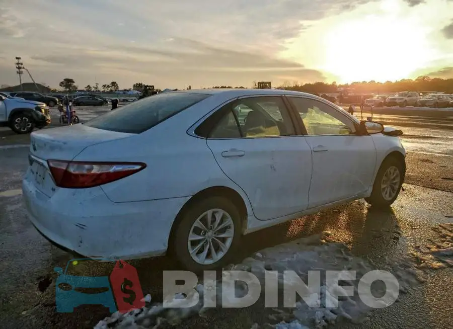 4T4BF1FK3GR520199 Photo# 3