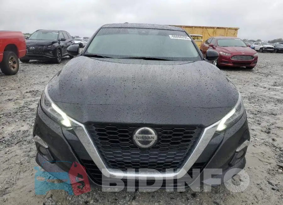 1N4BL4DV4KC118587 Photo# 5