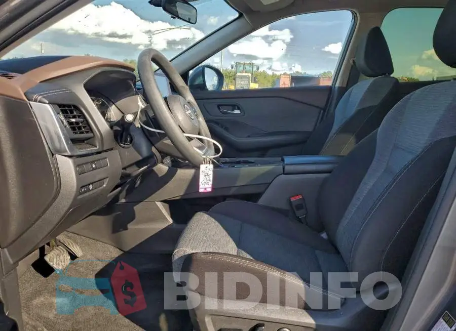 JN8BT3BA4PW415230 Photo# 7