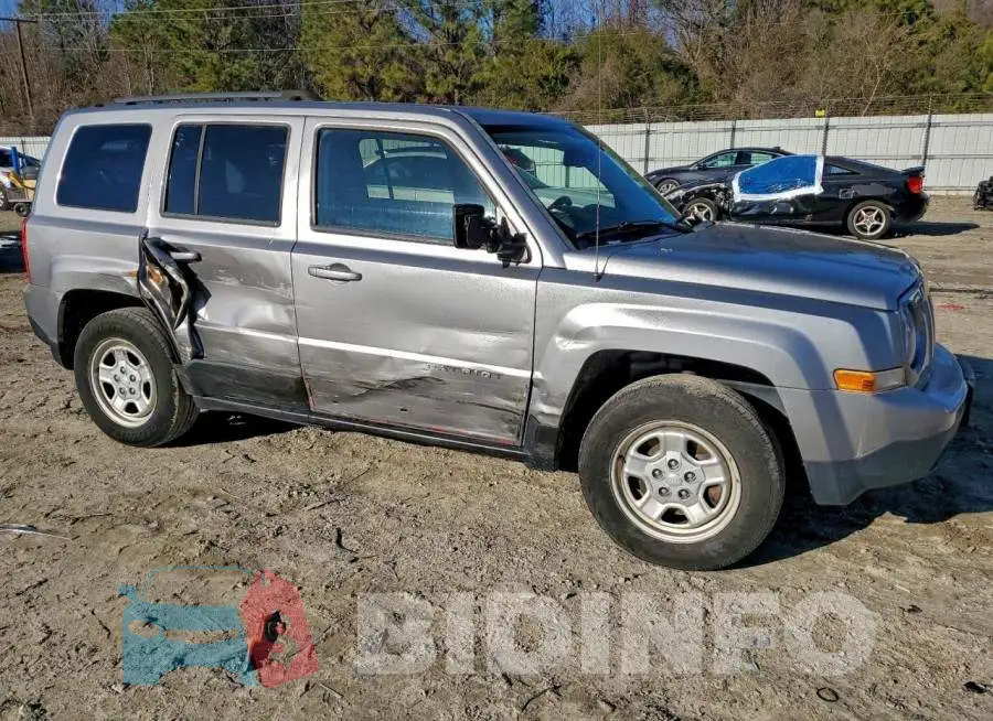 1C4NJPBA3GD560177 Photo# 4