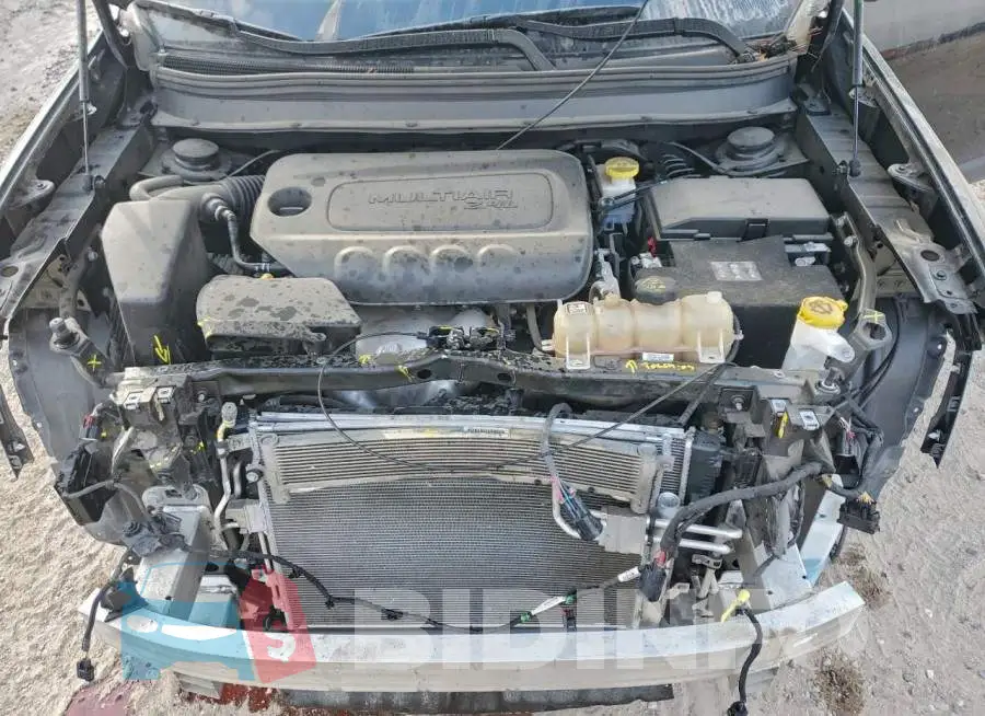 1C4PJLCB4MD136883 Photo# 11