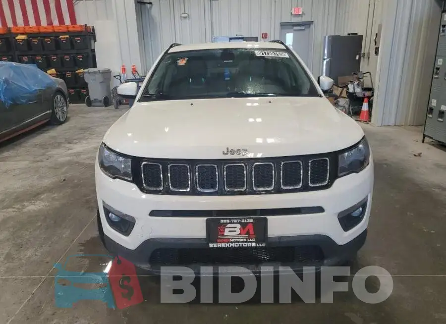 3C4NJCBB1LT257789 Photo# 5