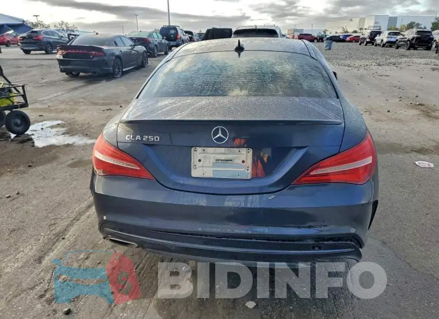 WDDSJ4EB3JN563173 Photo# 6