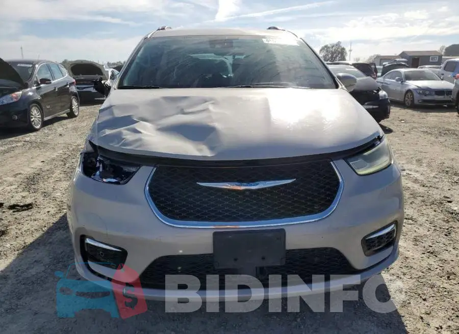 2C4RC1L70MR529733 Photo# 5