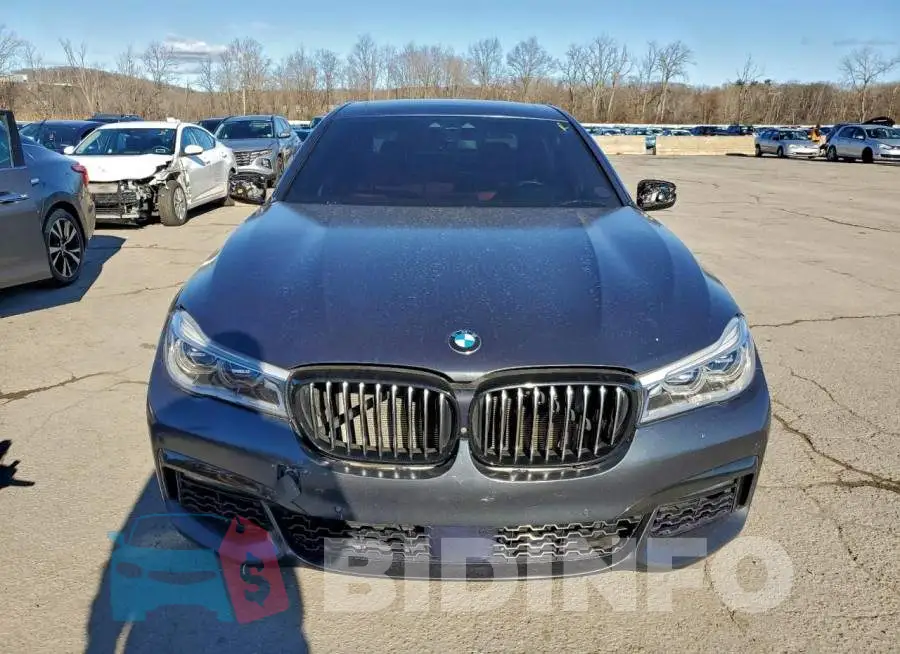 WBA7F2C57JG424586 Photo# 5
