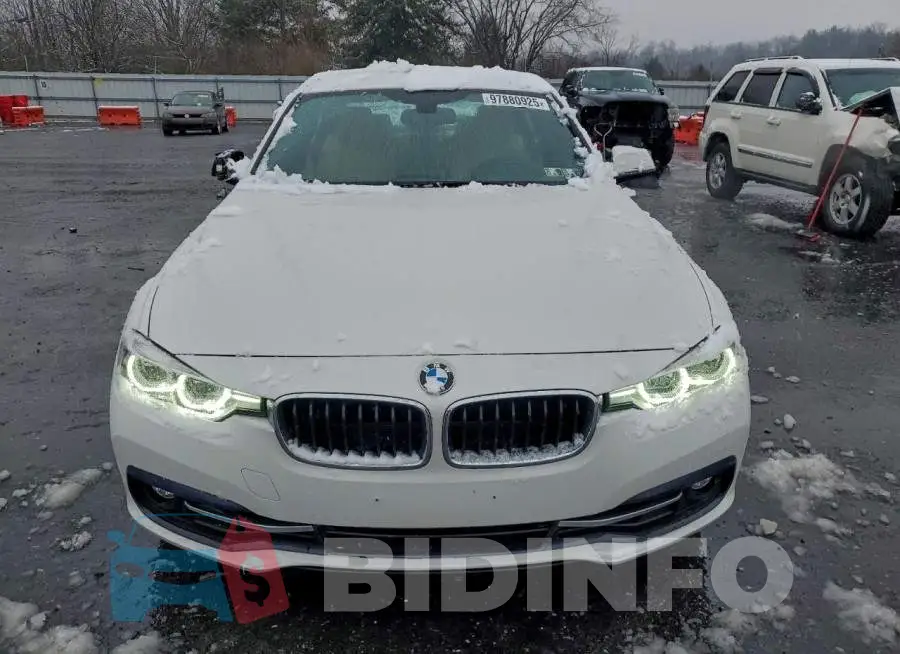 WBA8D9C53JEB35299 Photo# 5