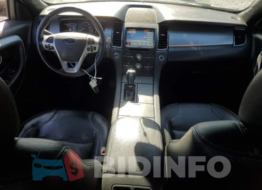 1FAHP2E8XGG155946 Photo# 8