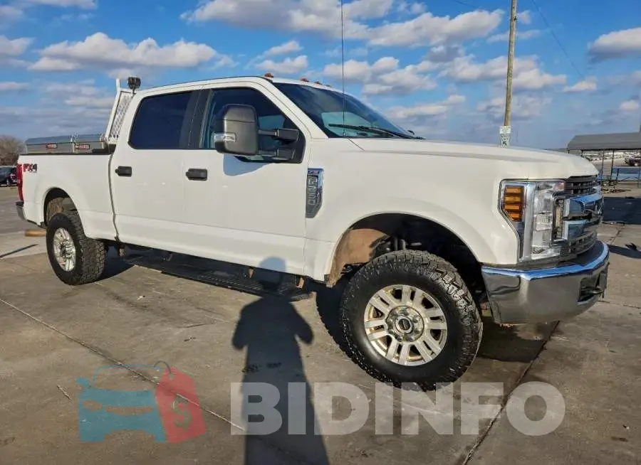 1FT7W2B61KEC86831 Photo# 4