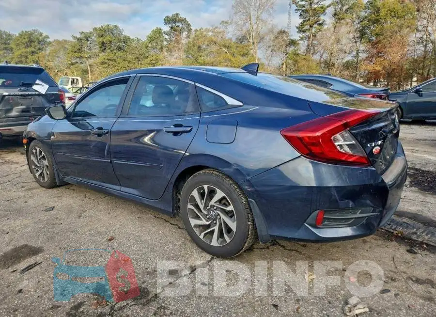 19XFC2F72HE004572 Photo# 2